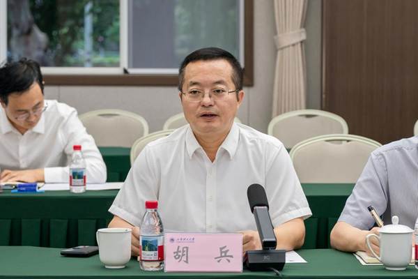 https://www.pzhu.edu.cn/__local/1/24/FC/586C414BAC14EC6412F5115A461_8480FA06_11333.jpg